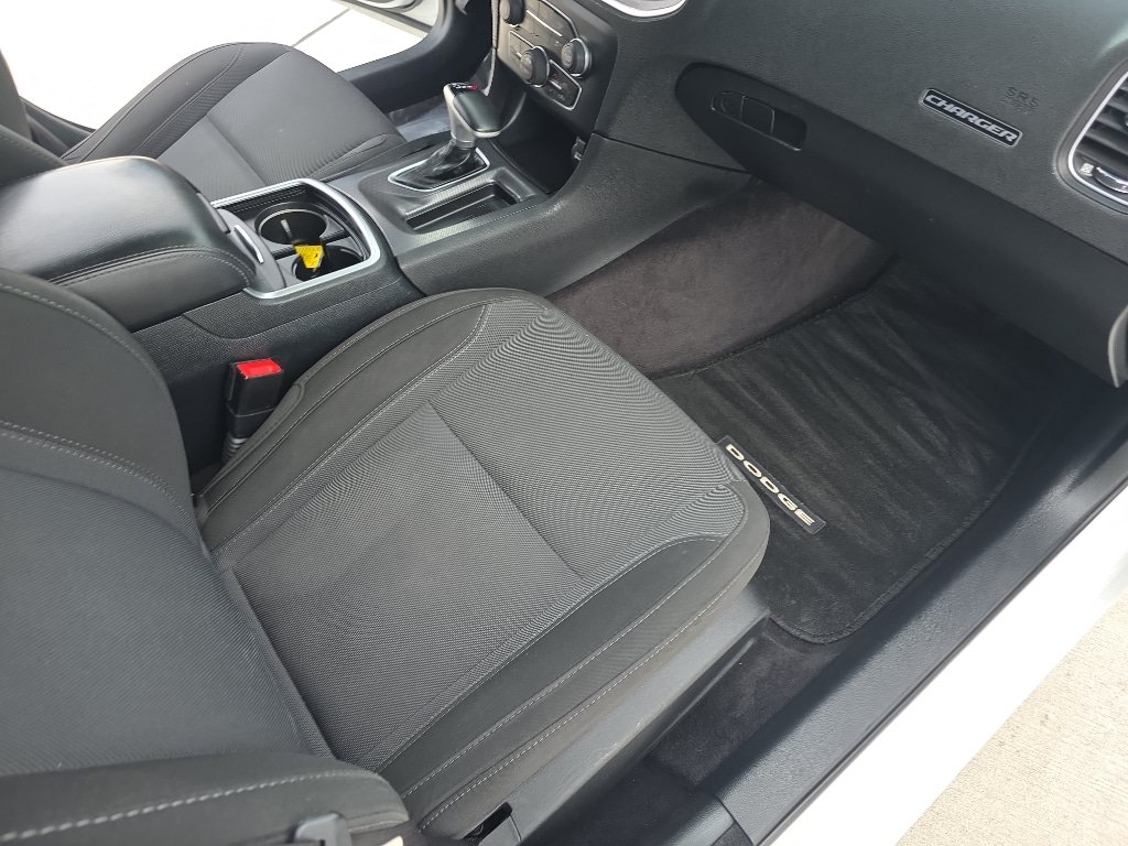 Used 2017 Dodge Charger R/T RWD image 20