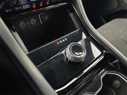 Used 2023 Jeep Grand Cherokee L Laredo image 18