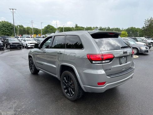 Used 2022 Jeep Grand Cherokee Laredo X AWD/4WD image 12