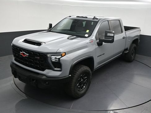 Used 2024 Chevrolet Silverado 2500 ZR2 w/ ZR2 Bison Edition AWD/4WD image 16