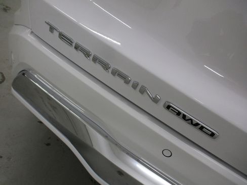 New 2026 GMC Terrain Denali image 9