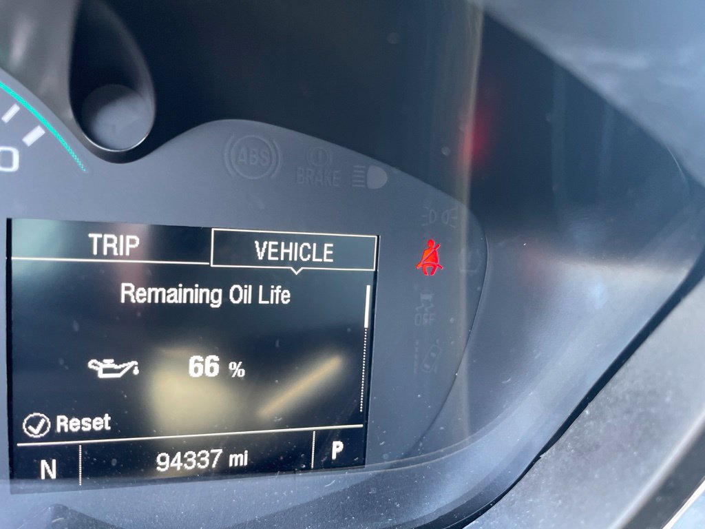 Used 2020 Chevrolet Trax LT w/ Sun & Sound Package FWD image 19