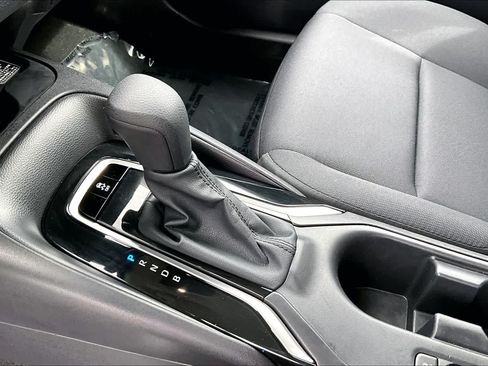 Used 2025 Toyota Corolla LE w/ LE Premium Package FWD image 16