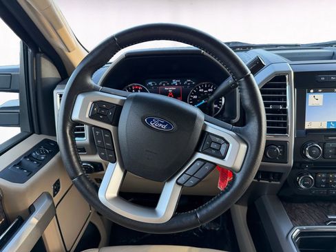 Used 2017 Ford F250 Lariat w/ Lariat Value Package image 12