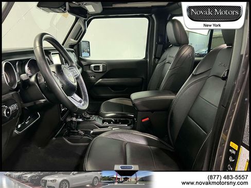 Used 2022 Jeep Wrangler Unlimited Sahara w/ Cold Weather Group image 16