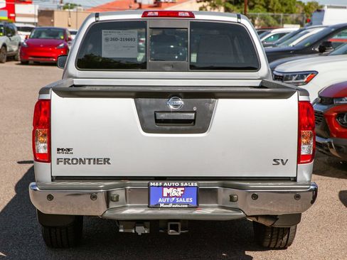 Used 2020 Nissan Frontier SV RWD image 6