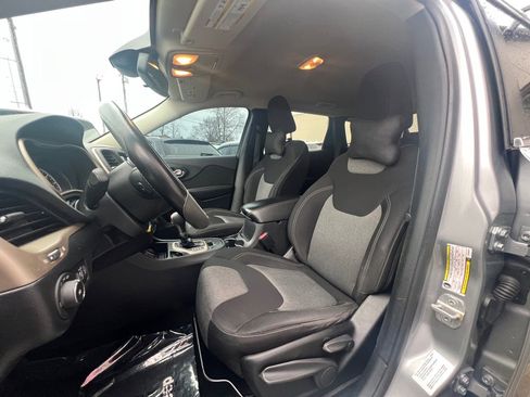 Used 2014 Jeep Cherokee Latitude image 12