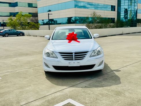 Used 2014 Hyundai Genesis 3.8 RWD image 35