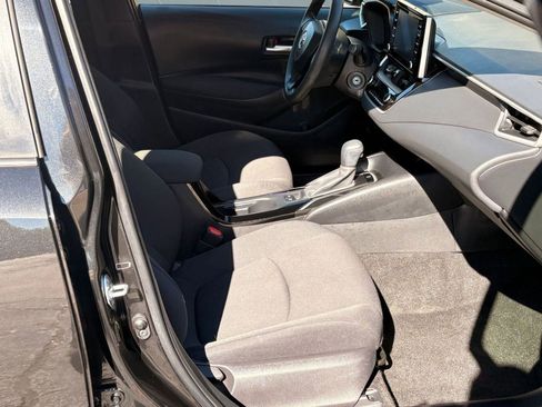Used 2020 Toyota Corolla LE image 24