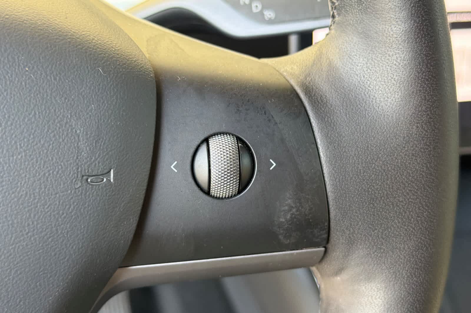 Used 2021 Tesla Model Y 2WD image 27