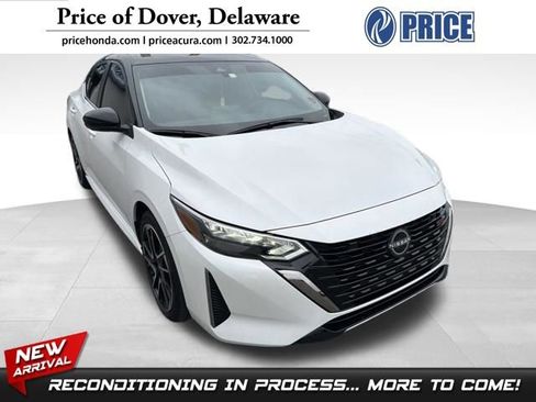 Used 2024 Nissan Sentra SR FWD image 1