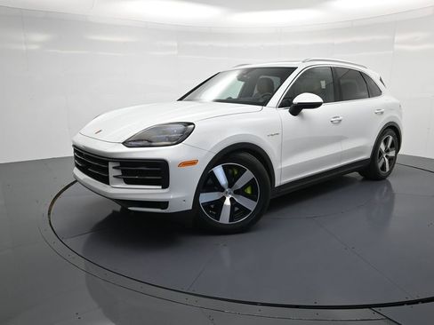Certified 2026 Porsche Cayenne S AWD/4WD image 1