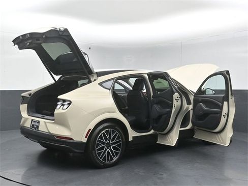 Used 2025 Ford Mustang Mach-E Premium image 56
