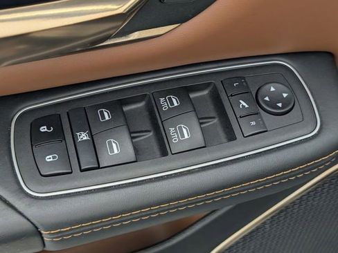 Used 2023 RAM 1500 Limited AWD/4WD image 12