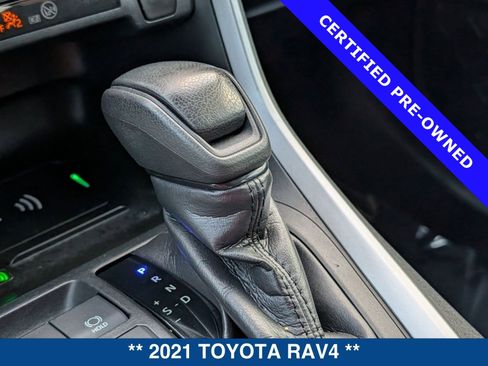 Used 2021 Toyota RAV4 LE image 31