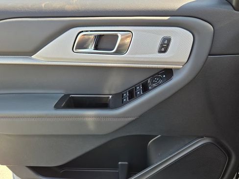New 2026 Ford Explorer Active RWD image 26