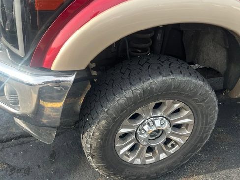 Used 2014 Ford F250 Lariat w/ FX4 Off-Road Package AWD/4WD image 2