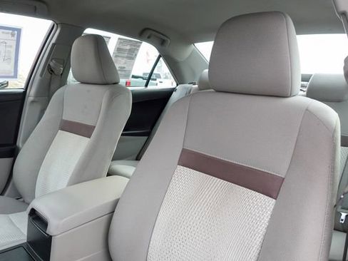 Used 2012 Toyota Camry LE image 23