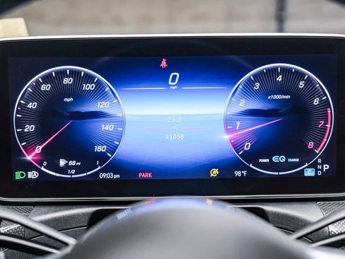 Used 2022 Mercedes-Benz C 300 Sedan image 29