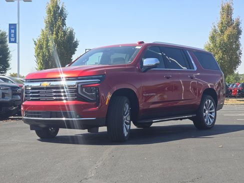 New 2025 Chevrolet Suburban Premier image 13