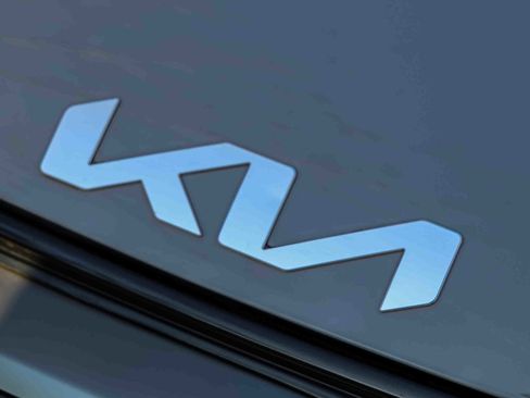 Certified 2023 Kia Sportage X-Line w/ X-Line Premium Package image 30