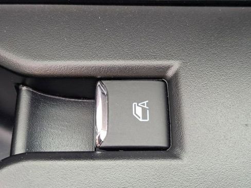 Used 2025 Ford F150 King Ranch w/ FX4 Off-Road Package image 34