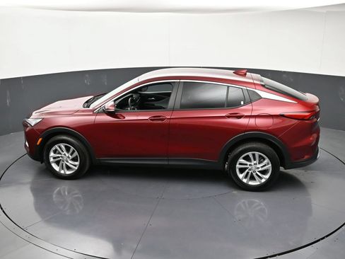 Certified 2024 Buick Envista Preferred w/ Advanced Safety Package FWD image 17