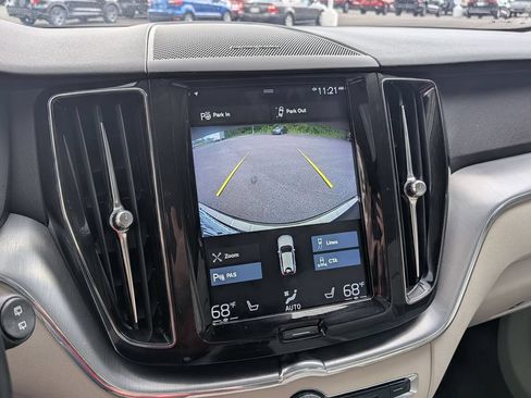 Used 2019 Volvo XC60 T6 Momentum w/ Protection Package Premier AWD/4WD image 14