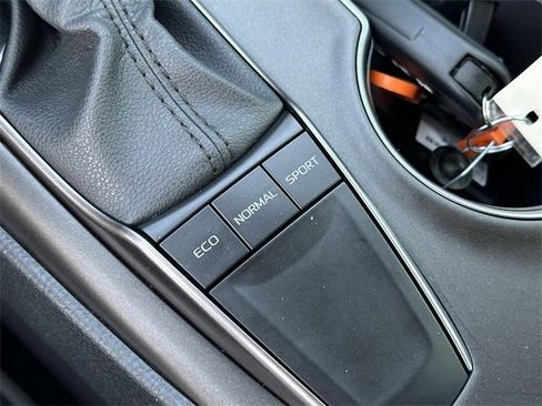 Certified 2023 Toyota Camry SE w/ Convenience Package image 22