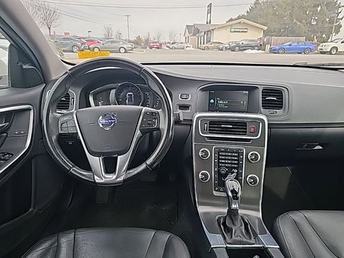 Used 2015 Volvo S60 T5 Premier image 2