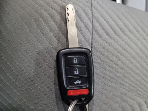 Used 2016 Honda Accord LX image 32