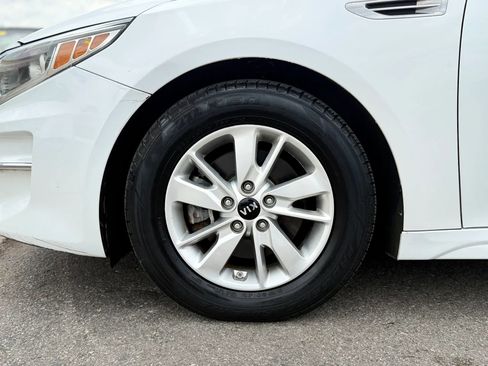 Used 2018 Kia Optima LX FWD image 41