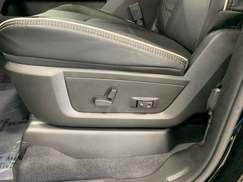 New 2026 RAM 2500 Laramie AWD/4WD image 16