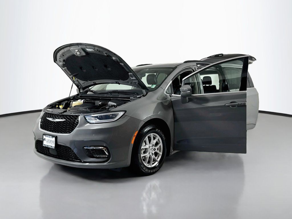 Used 2022 Chrysler Pacifica Touring-L FWD image 21