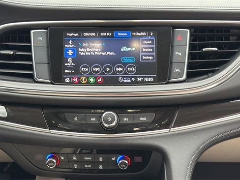 Used 2022 Buick Enclave Essence w/ Experience Buick Package image 21