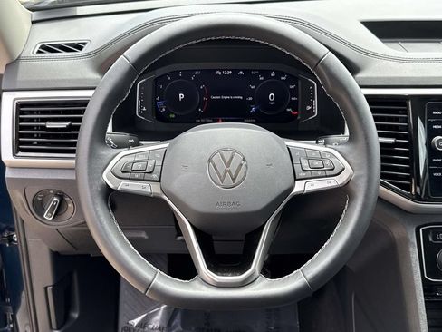 Used 2023 Volkswagen Atlas SEL AWD/4WD image 32