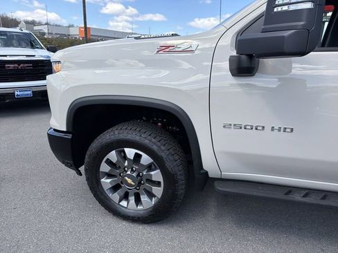 New 2026 Chevrolet Silverado 2500 Custom w/ Custom Value Package AWD/4WD image 13