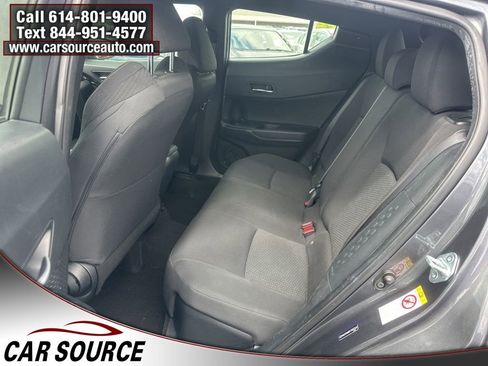 Used 2018 Toyota C-HR XLE image 12