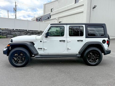 Used 2021 Jeep Wrangler Unlimited Sport image 4