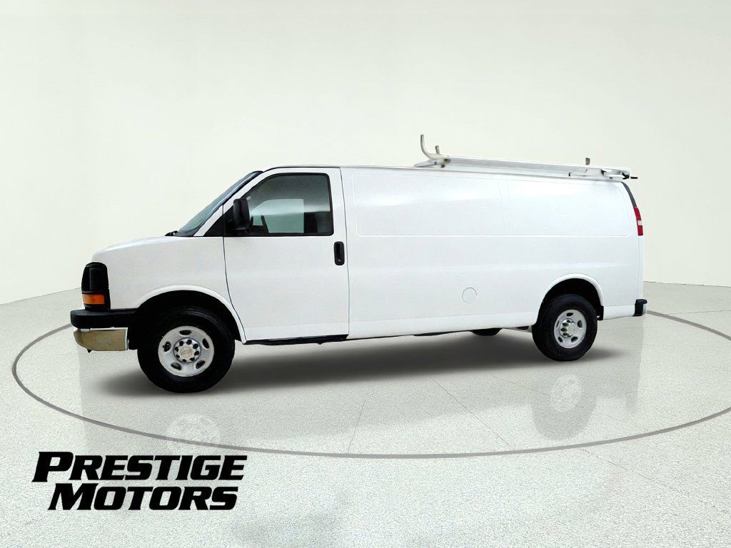 Used 2014 Chevrolet Express 2500 Extended RWD image 4