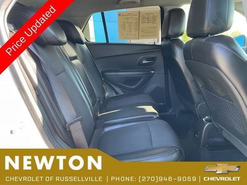 Used 2022 Chevrolet Trax LT AWD/4WD image 31