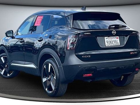 Certified 2025 Nissan Kicks SR AWD/4WD image 4