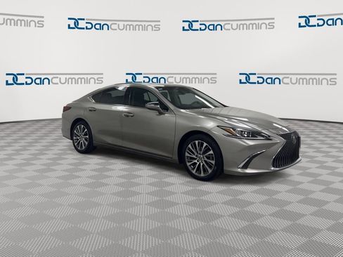 Used 2019 Lexus ES 350 w/ Premium Package FWD image 2