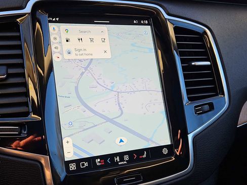 Used 2023 Volvo XC90 B6 Plus w/ Protection Package image 17