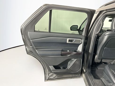 Used 2020 Ford Explorer XLT w/ Equipment Group 202A image 25