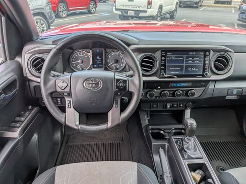 Certified 2023 Toyota Tacoma TRD Off-Road AWD/4WD image 28