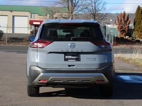 Used 2021 Nissan Rogue Platinum image 5