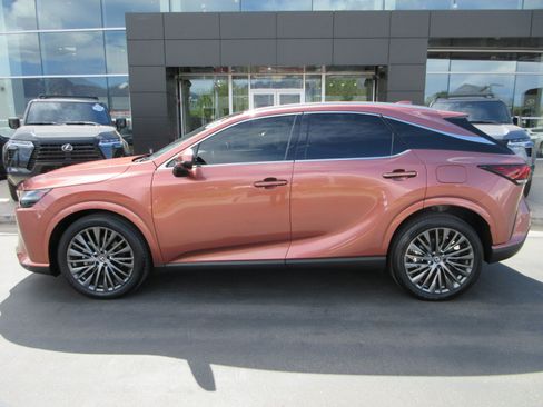 Used 2023 Lexus RX 350 AWD image 3