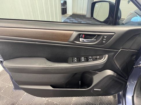 Used 2016 Subaru Legacy 2.5i Limited AWD/4WD image 10