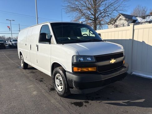 Used 2019 Chevrolet Express 2500 Extended image 2